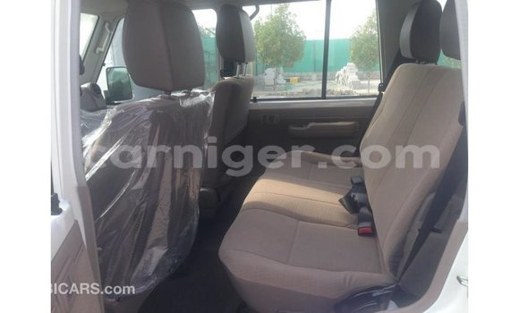 اشتري Imported Toyota Land Cruiser White شاحنة في Import - Dubai في أغاديز اشتري Imported Toyota Land Cruiser White شاحنة في Import - Dubai في أغاديز