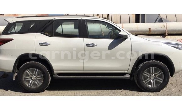 Buy Import Toyota Fortuner White Car in Import - Dubai in Agadez Buy Import Toyota Fortuner White Car in Import - Dubai in Agadez