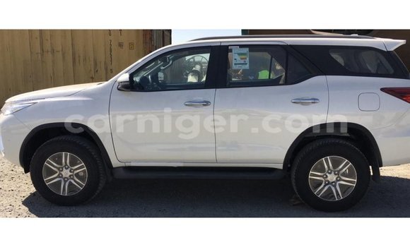 Buy Import Toyota Fortuner White Car in Import - Dubai in Agadez Buy Import Toyota Fortuner White Car in Import - Dubai in Agadez