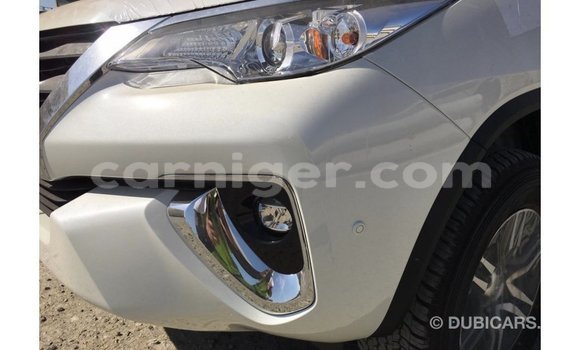 Buy Import Toyota Fortuner White Car in Import - Dubai in Agadez Buy Import Toyota Fortuner White Car in Import - Dubai in Agadez