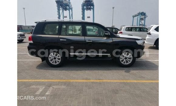 اشتري Imported Toyota Land Cruiser Black شاحنة في Import - Dubai في أغاديز اشتري Imported Toyota Land Cruiser Black شاحنة في Import - Dubai في أغاديز