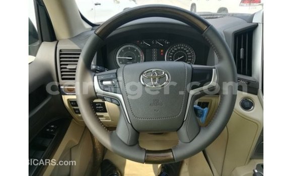 اشتري Imported Toyota Land Cruiser Black شاحنة في Import - Dubai في أغاديز اشتري Imported Toyota Land Cruiser Black شاحنة في Import - Dubai في أغاديز