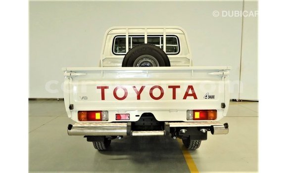 اشتري Imported Toyota Land Cruiser White شاحنة في Import - Dubai في أغاديز اشتري Imported Toyota Land Cruiser White شاحنة في Import - Dubai في أغاديز