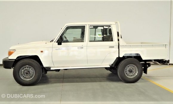 اشتري Imported Toyota Land Cruiser White شاحنة في Import - Dubai في أغاديز اشتري Imported Toyota Land Cruiser White شاحنة في Import - Dubai في أغاديز