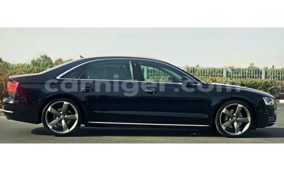 Sayi Imported Audi A8 Blue Mota in Import - Dubai a Agadez Sayi Imported Audi A8 Blue Mota in Import - Dubai a Agadez