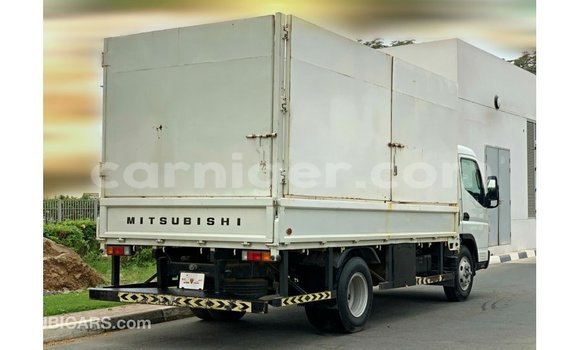 Sayi Imported Mitsubishi L400 White Babbar mota in Import - Dubai a Agadez Sayi Imported Mitsubishi L400 White Babbar mota in Import - Dubai a Agadez
