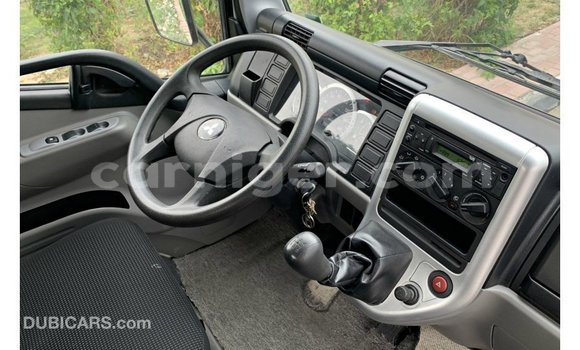 Sayi Imported Mitsubishi L400 White Babbar mota in Import - Dubai a Agadez Sayi Imported Mitsubishi L400 White Babbar mota in Import - Dubai a Agadez