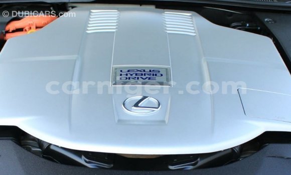 Sayi Imported Lexus LS White Mota in Import - Dubai a Agadez Sayi Imported Lexus LS White Mota in Import - Dubai a Agadez