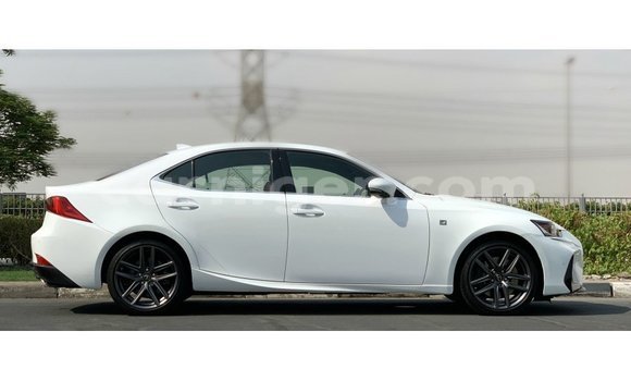 Sayi Imported Lexus IS White Mota in Import - Dubai a Agadez Sayi Imported Lexus IS White Mota in Import - Dubai a Agadez