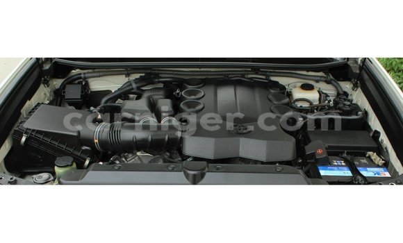 Sayi Imported Toyota Prado White Mota in Import - Dubai a Agadez Sayi Imported Toyota Prado White Mota in Import - Dubai a Agadez