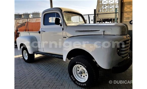 Sayi Imported Ford AEV AMBULANCE White Babbar mota in Import - Dubai a Agadez Sayi Imported Ford AEV AMBULANCE White Babbar mota in Import - Dubai a Agadez