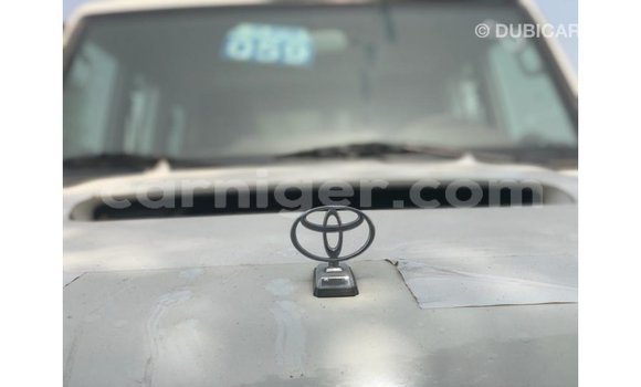 اشتري Imported Toyota Land Cruiser Other شاحنة في Import - Dubai في أغاديز اشتري Imported Toyota Land Cruiser Other شاحنة في Import - Dubai في أغاديز