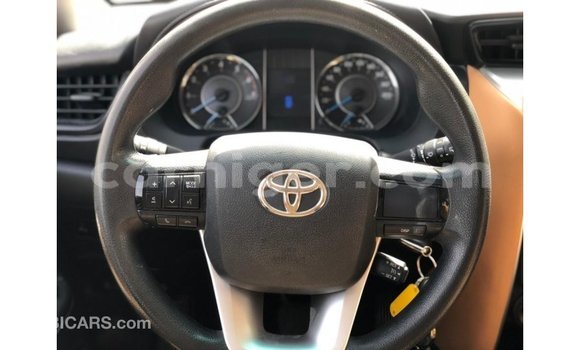 Sayi Imported Toyota Fortuner White Mota in Import - Dubai a Agadez Sayi Imported Toyota Fortuner White Mota in Import - Dubai a Agadez