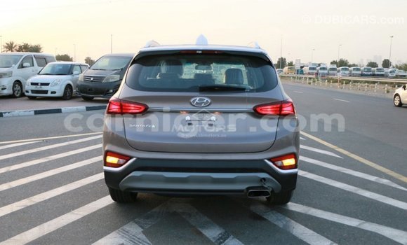 Sayi Imported Hyundai Santa Fe Brown Mota in Import - Dubai a Agadez Sayi Imported Hyundai Santa Fe Brown Mota in Import - Dubai a Agadez