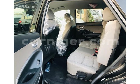 Sayi Imported Hyundai Santa Fe Black Mota in Import - Dubai a Agadez Sayi Imported Hyundai Santa Fe Black Mota in Import - Dubai a Agadez