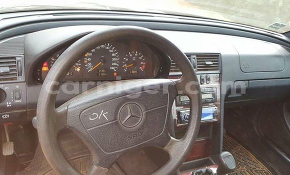 Sayi Na hannu Mercedes‒Benz C–Class Blue Mota in Arlit a Agadez Sayi Na hannu Mercedes‒Benz C–Class Blue Mota in Arlit a Agadez
