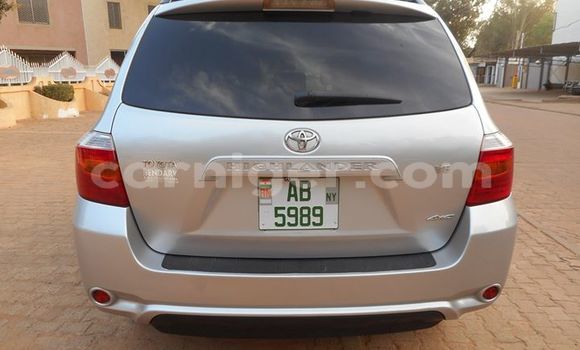 Buy Used Toyota Highlander Silver Car in Agadez in Agadez Buy Used Toyota Highlander Silver Car in Agadez in Agadez