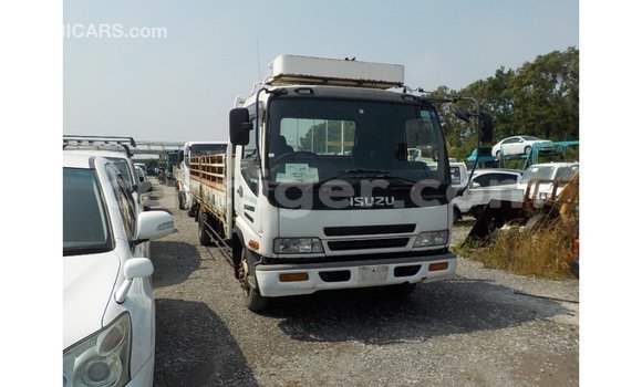 Buy Import Isuzu Bighorn White Truck in Import - Dubai in Agadez Buy Import Isuzu Bighorn White Truck in Import - Dubai in Agadez
