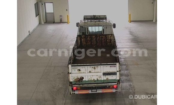 Buy Import Isuzu Bighorn White Truck in Import - Dubai in Agadez Buy Import Isuzu Bighorn White Truck in Import - Dubai in Agadez