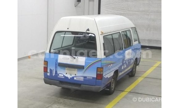 Buy Import Nissan Caravan White Car in Import - Dubai in Agadez Buy Import Nissan Caravan White Car in Import - Dubai in Agadez