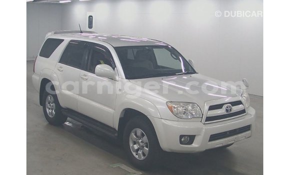 Buy Import Toyota Hilux White Car in Import - Dubai in Agadez Buy Import Toyota Hilux White Car in Import - Dubai in Agadez