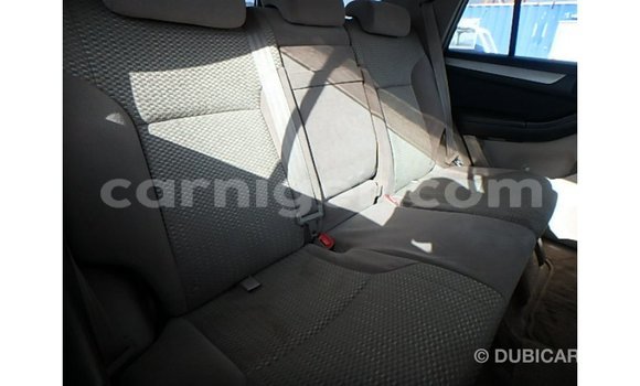 Buy Import Toyota Hilux White Car in Import - Dubai in Agadez Buy Import Toyota Hilux White Car in Import - Dubai in Agadez