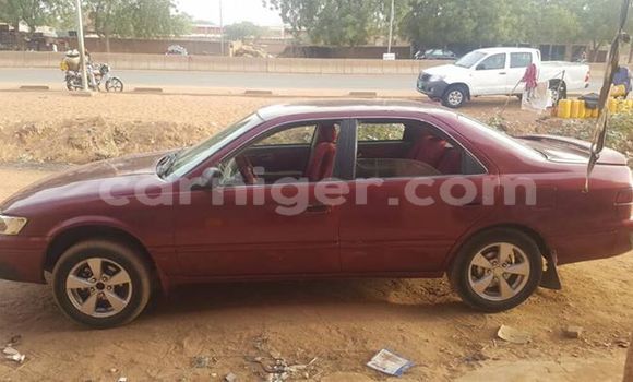 Acheter Occasion Voiture Toyota Camry Rouge à Niamey au Niamey Acheter Occasion Voiture Toyota Camry Rouge à Niamey au Niamey