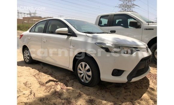 Sayi Imported Toyota Yaris White Mota in Import - Dubai a Agadez Sayi Imported Toyota Yaris White Mota in Import - Dubai a Agadez