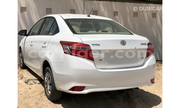 Sayi Imported Toyota Yaris White Mota in Import - Dubai a Agadez Sayi Imported Toyota Yaris White Mota in Import - Dubai a Agadez
