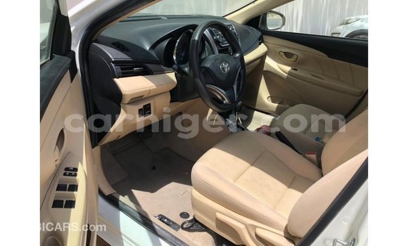 Sayi Imported Toyota Yaris White Mota in Import - Dubai a Agadez Sayi Imported Toyota Yaris White Mota in Import - Dubai a Agadez