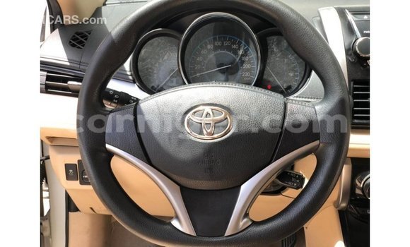 Sayi Imported Toyota Yaris White Mota in Import - Dubai a Agadez Sayi Imported Toyota Yaris White Mota in Import - Dubai a Agadez