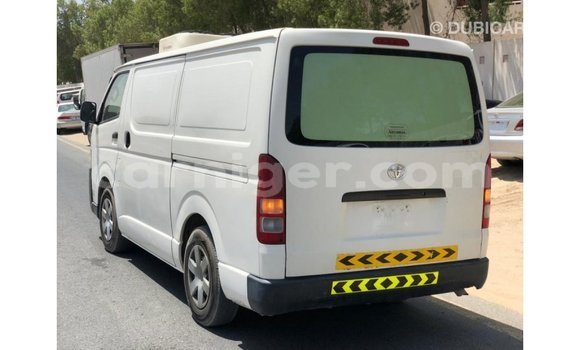 Sayi Imported Toyota Hiace White Mota in Import - Dubai a Agadez Sayi Imported Toyota Hiace White Mota in Import - Dubai a Agadez
