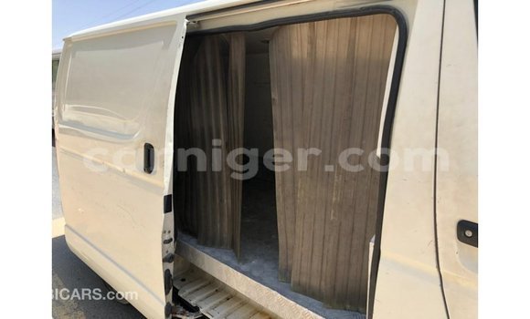 Sayi Imported Toyota Hiace White Mota in Import - Dubai a Agadez Sayi Imported Toyota Hiace White Mota in Import - Dubai a Agadez