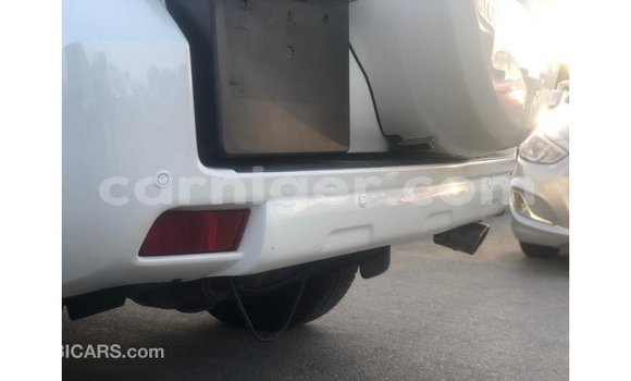 Sayi Imported Toyota Prado White Mota in Import - Dubai a Agadez Sayi Imported Toyota Prado White Mota in Import - Dubai a Agadez