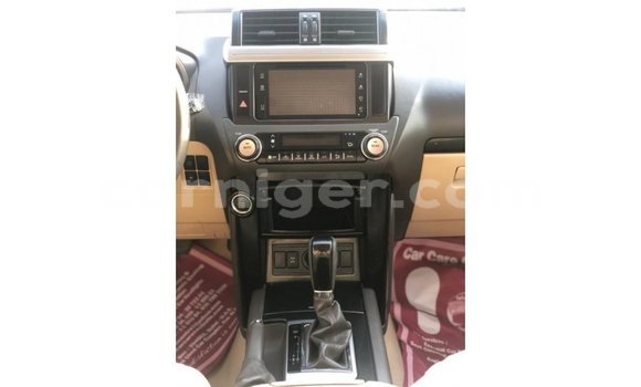 Sayi Imported Toyota Prado White Mota in Import - Dubai a Agadez Sayi Imported Toyota Prado White Mota in Import - Dubai a Agadez