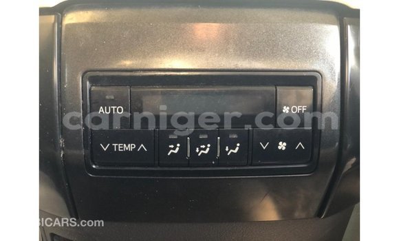 Sayi Imported Toyota Prado White Mota in Import - Dubai a Agadez Sayi Imported Toyota Prado White Mota in Import - Dubai a Agadez