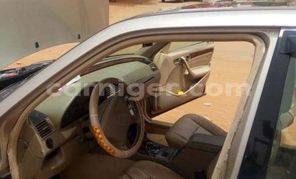 Sayi Na hannu Mercedes‒Benz C–Class Silver Mota in Niamey a Niamey Sayi Na hannu Mercedes‒Benz C–Class Silver Mota in Niamey a Niamey