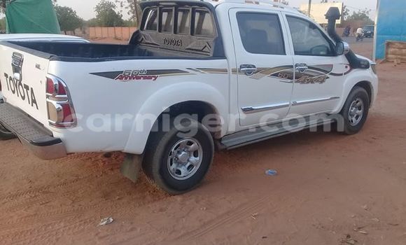 Acheter Occasion Voiture Toyota Hilux Blanc à Niamey au Niamey Acheter Occasion Voiture Toyota Hilux Blanc à Niamey au Niamey