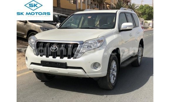 Acheter Import Voiture Toyota Prado Blanc à Import - Dubai, Agadez