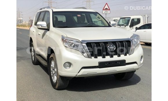 Sayi Imported Toyota Prado White Mota in Import - Dubai a Agadez Sayi Imported Toyota Prado White Mota in Import - Dubai a Agadez
