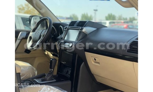 Sayi Imported Toyota Prado White Mota in Import - Dubai a Agadez Sayi Imported Toyota Prado White Mota in Import - Dubai a Agadez
