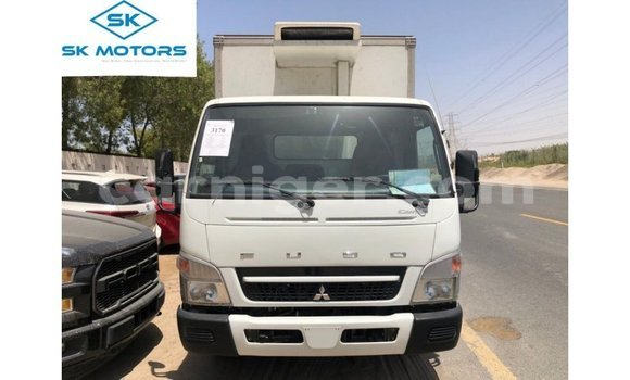 اشتري Imported Mitsubishi i White سيارة في Import - Dubai في أغاديز