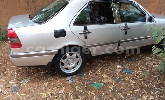 Sayi Na hannu Mercedes‒Benz C–Class Other Mota in Niamey a Niamey Sayi Na hannu Mercedes‒Benz C–Class Other Mota in Niamey a Niamey