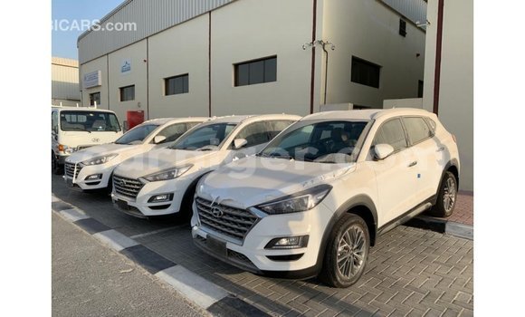 Buy Import Hyundai Tucson White Car in Import - Dubai in Agadez Buy Import Hyundai Tucson White Car in Import - Dubai in Agadez