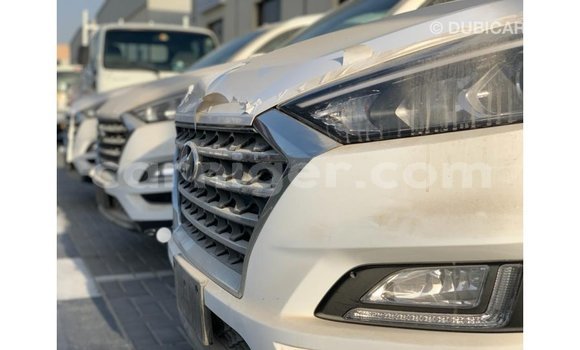 Buy Import Hyundai Tucson White Car in Import - Dubai in Agadez Buy Import Hyundai Tucson White Car in Import - Dubai in Agadez