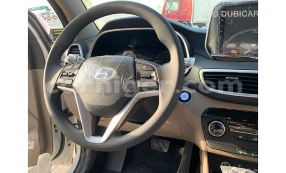 Buy Import Hyundai Tucson White Car in Import - Dubai in Agadez Buy Import Hyundai Tucson White Car in Import - Dubai in Agadez