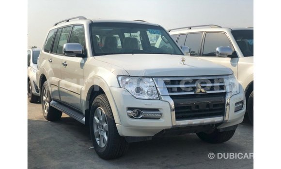 Sayi Imported Mitsubishi Pajero Black Mota in Import - Dubai a Agadez Sayi Imported Mitsubishi Pajero Black Mota in Import - Dubai a Agadez