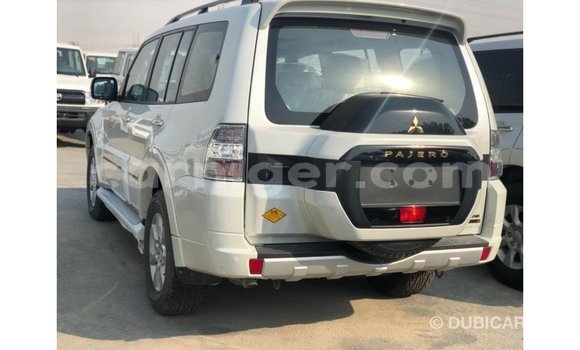 Sayi Imported Mitsubishi Pajero Black Mota in Import - Dubai a Agadez Sayi Imported Mitsubishi Pajero Black Mota in Import - Dubai a Agadez