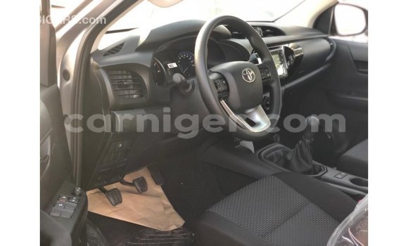 Buy Import Toyota Hilux Other Car in Import - Dubai in Agadez Buy Import Toyota Hilux Other Car in Import - Dubai in Agadez
