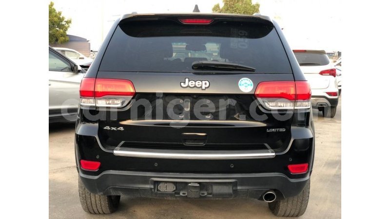 Big with watermark jeep grand cherokee agadez import dubai 7515